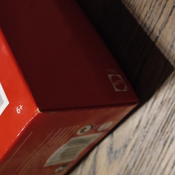 2010 Barbie Red White Strapless Holiday Gown Doll Mattel #T7685 - Picture 7 of 10